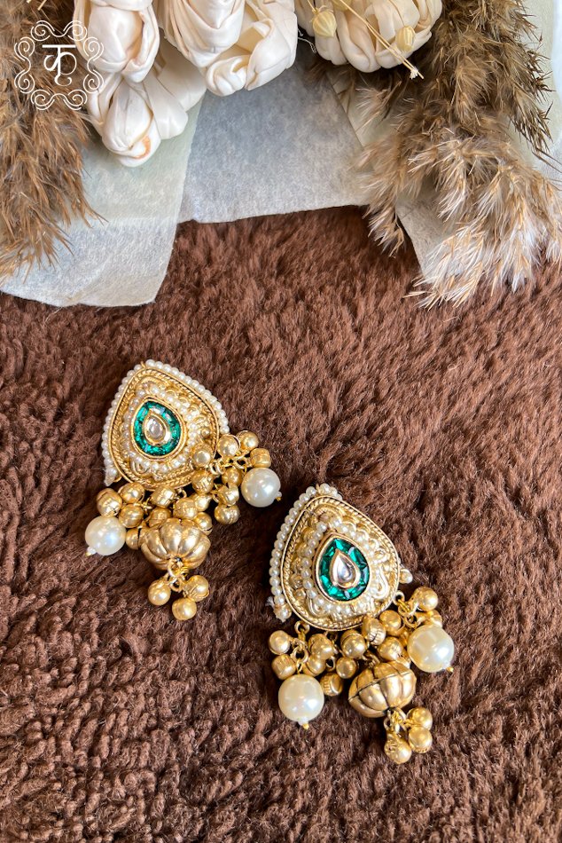 Kashmiri Neckpiece with Earrings - Multicolor - Image 3