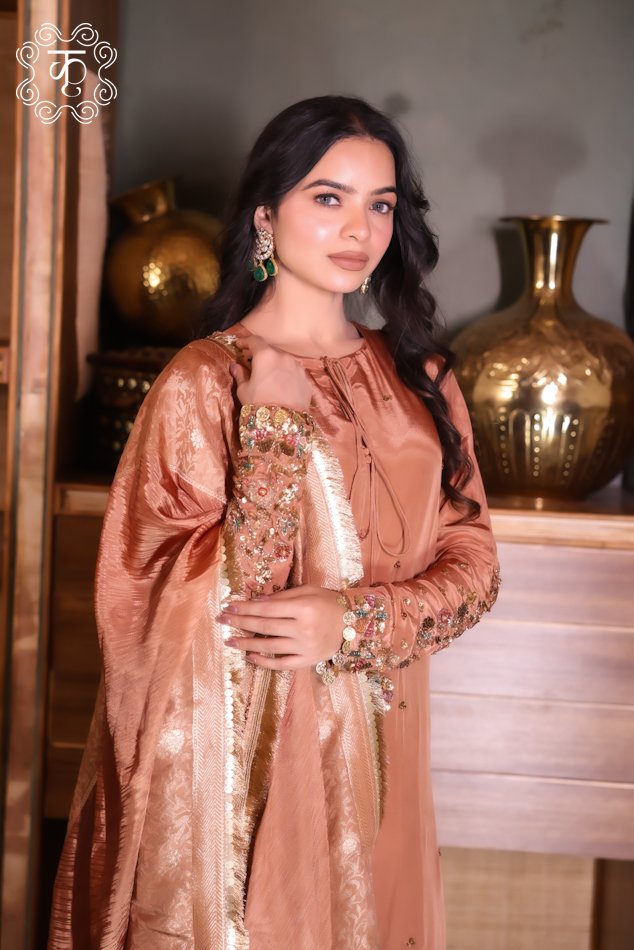 Elegant suit Pink- Crepe Silk - Image 11