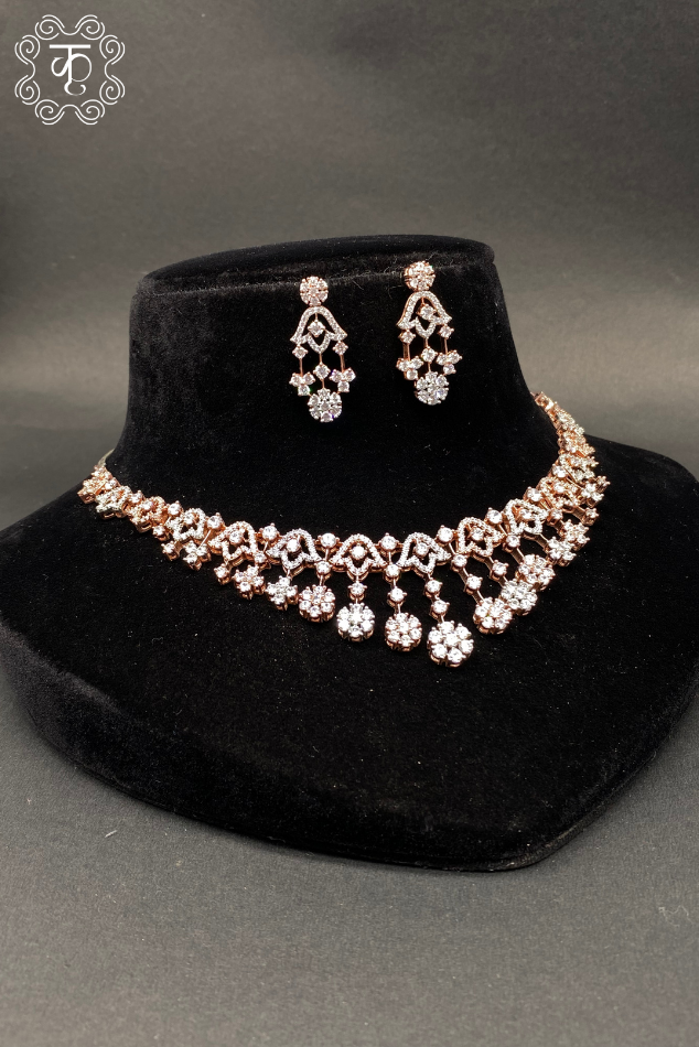 AD Neckpiece