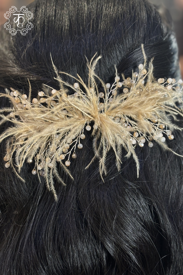 Golden Hair Accessory - Image 3
