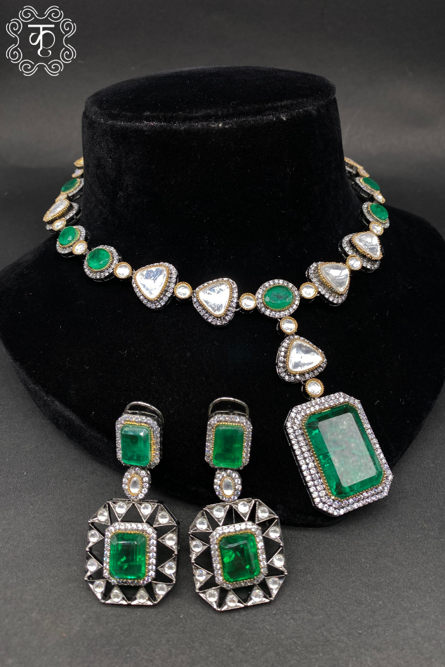 Green Stone AD Neckpiece - Image 3