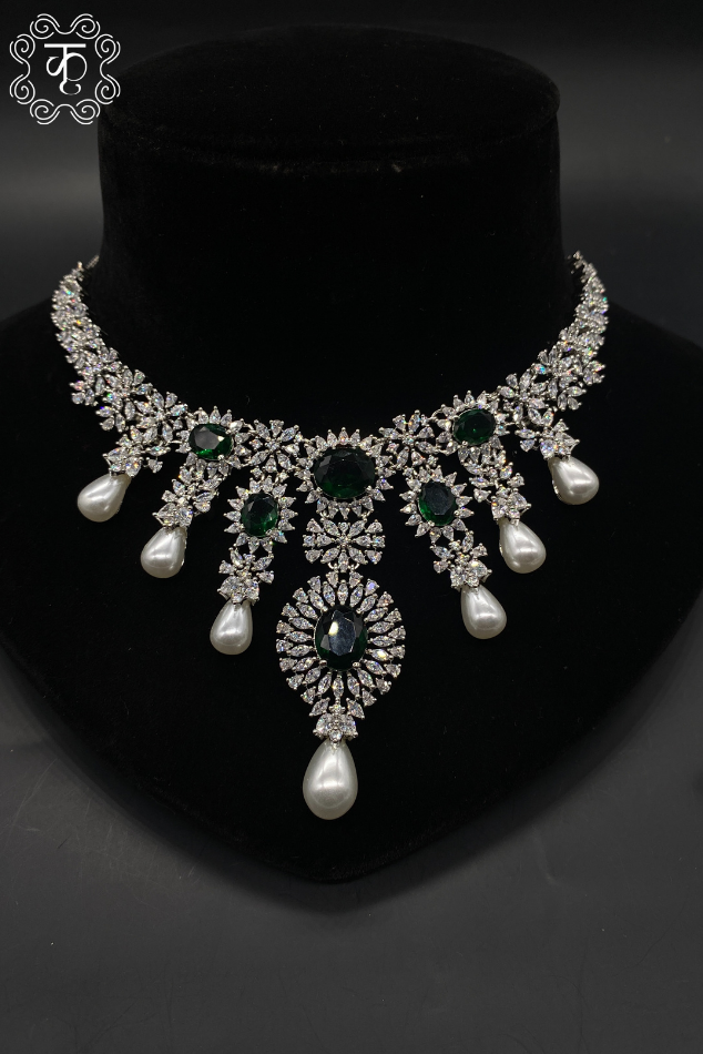 AD Ruby Green with Silver with pearls neckpiece and earrings - Image 2