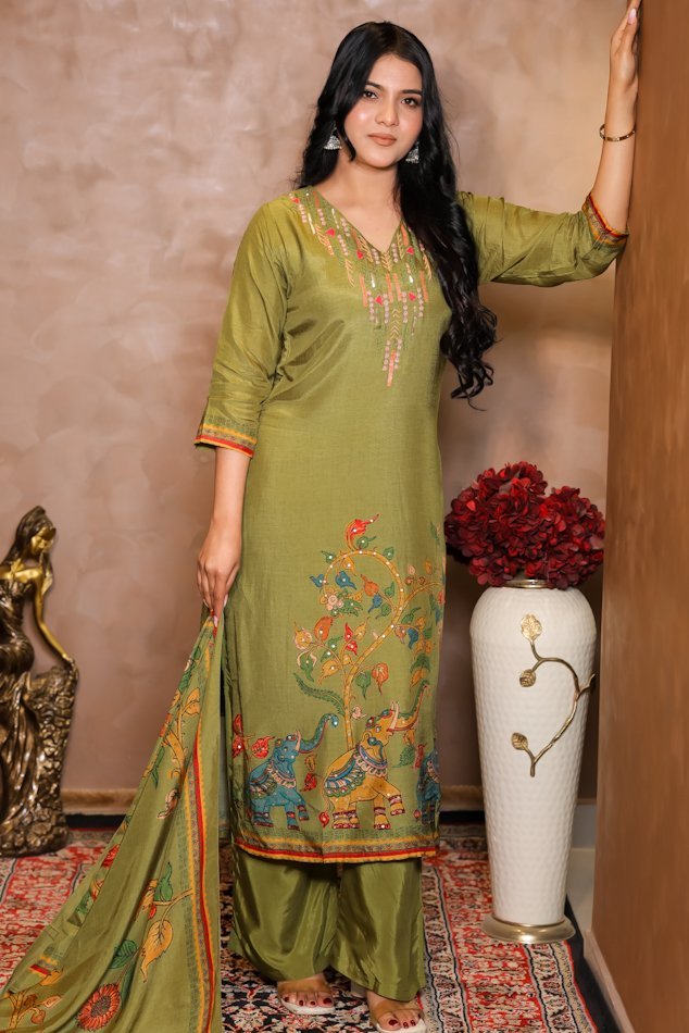 Rasiq Green Stitched Suit Set - Image 2