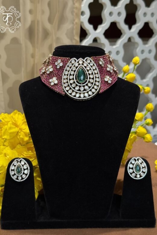 Neckpiece with Earrings – Red White