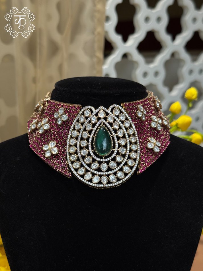 Neckpiece with Earrings – Red White - Image 3