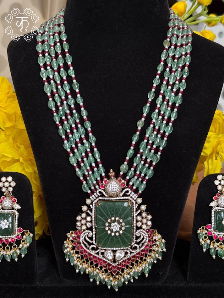 Neckpiece with Earrings - Emerald Green - Image 3