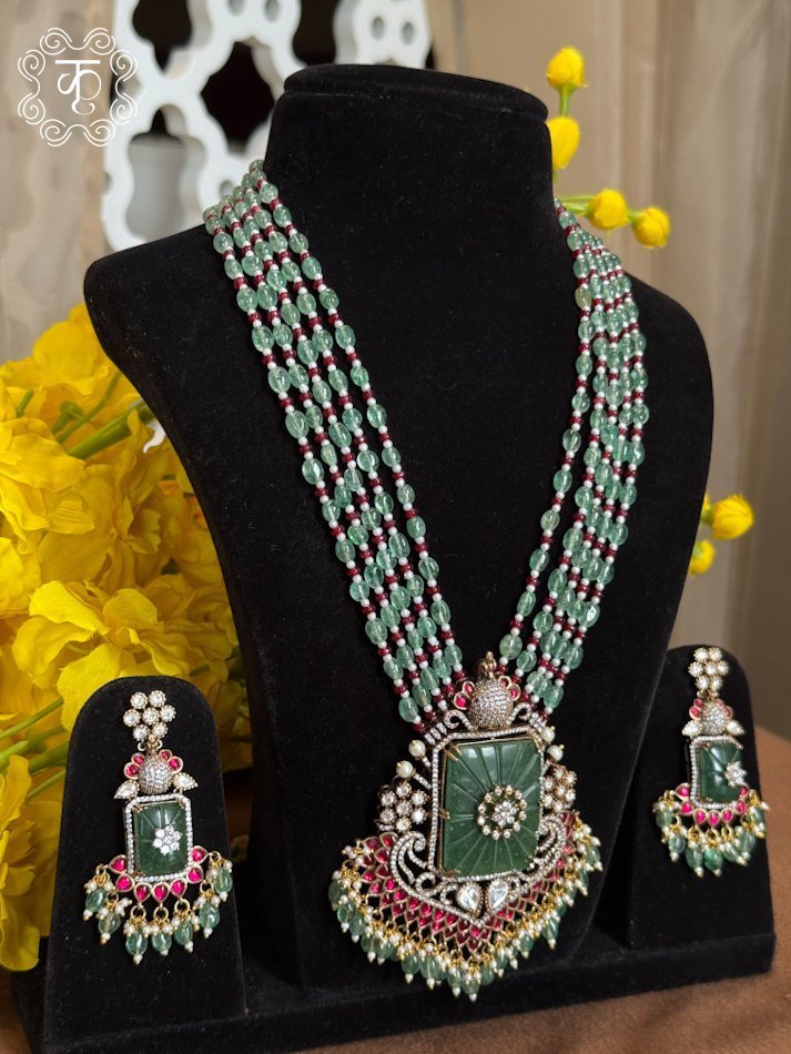 Neckpiece with Earrings - Emerald Green - Image 5
