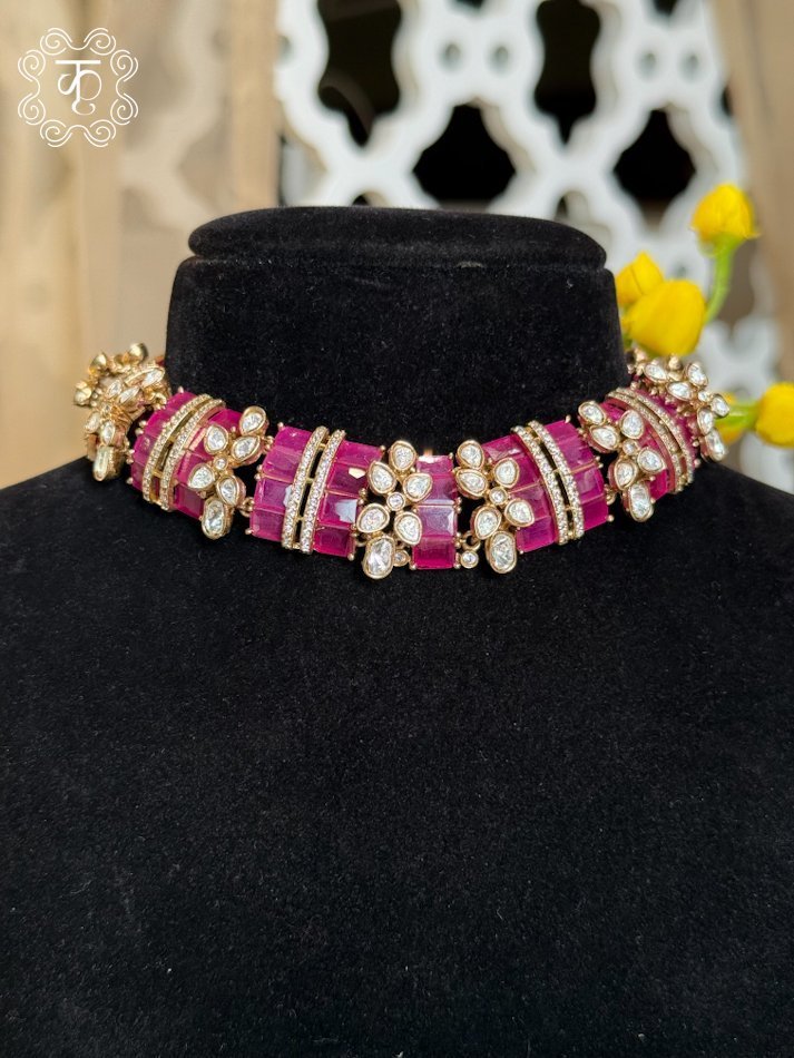 Neckpiece with Earrings - Maroon White - Image 5