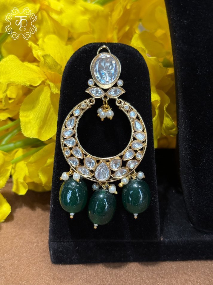 Neckpiece with Earrings - Gold White Green Stone - Image 5